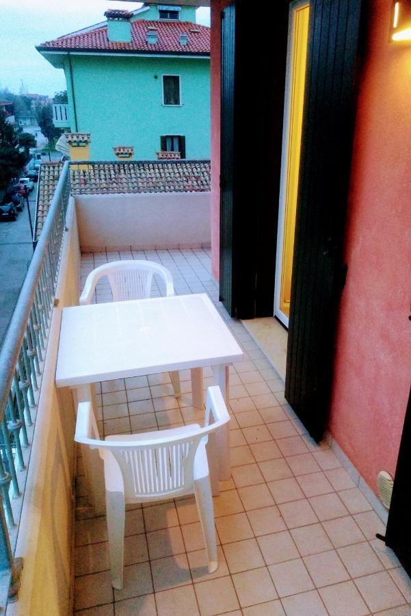 35 Mq In Centro A Caorle Apartment Luaran gambar